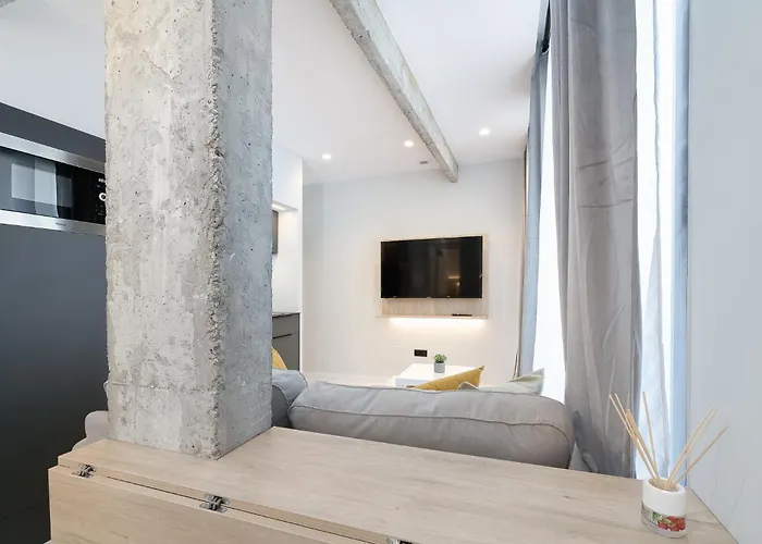 Elegante Y Luminoso En - Apto 5 By Apartmán Vigo